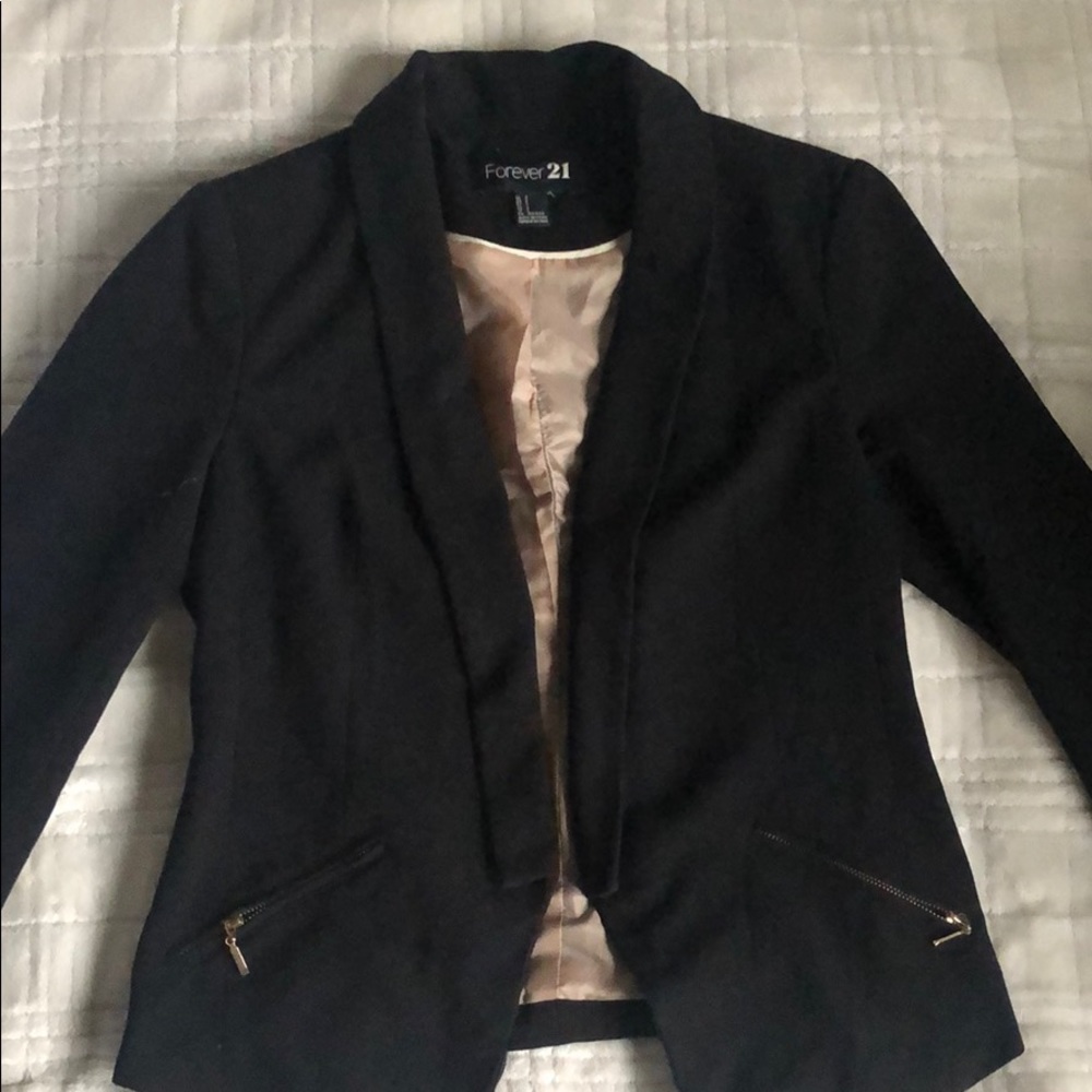 Forever 21 black blazer